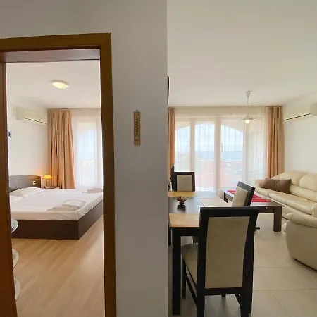 Apartment Triumph Village - Private - Black Sea